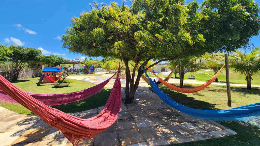 Férias de Julho (07/2026) em Maracajaú: Por que o Parrachos Praia Clube é o Beach Club Ideal para sua Família? 2 14